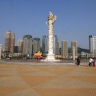 Imagen de archivo de una plaza en la ciudad de Dalian.