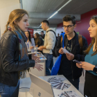 La Feria de la Empleo de la URV pretende poner en contacto los estudiantes con las empresas.