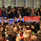 Un grupo de manifestantes en el aeropuerto del Prat convocados por Tsunami Democràtic.