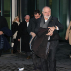 Els exconseller Lluís Puig i Toni Comín sortint després de la compareixença davant del jutge el 7 de novembre.