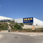 Almacén logístico de Ikea en Valls donde un empleado de la limpieza ha muerto atropellado accidentalmente por un trailer que hacía marcha atrás.