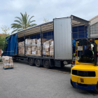 Todos los materiales se concentran en el centro logístico de Barcelona desde donde se envían a Ucrania.