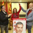 Joan Ruiz i Sandra Guaita (dreta), els dos diputats al Congrés, amb Santi Castellà (esquerra), que repeteix com a senador.