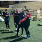 Óscar Ambrós donant instruccions als seus entrenadors.