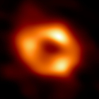 La primera imatge de Sgr A*, el forat negre supermassiu del centre de la Via Làctia.