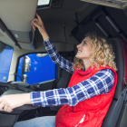 Elpercentat de mujeres conductoras de camjons es muy bajo a España y al conjunto de Europa.