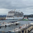 El creuer Seven Seas Splendor al port de Palamós.