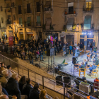 Un centenar de personas se acercaron hasta la plaza de los Sedassos para disfrutar del concierto que ofreció el conservatorio de la Diputació en Tarragona.