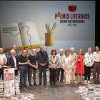 Ganadores y autoridades y representantes institucionales a la entrega de los Premios Ciudad de Tarragona