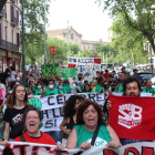 La capçalera de la manifestació convocada per una cinquantena d'enitats al centre de Barcelona contra l'encariment «insostenible» de la vida.