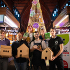Una campaña sobre la acogida familiar de la Fundación Casa Sant Josep será la protagonista de la decoración navideña del recinto.