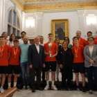 El Ayuntamiento de Reus recibe en el equipo juvenil de hockey patines del Reus Deportiu