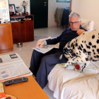 Ignasi Colominas, que viu acompanyat del seu gos Kim, participa a la prova pilot.