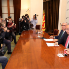 El alcalde de Tarragona, Josep Fèlix Ballesteros, y el presidente del COE, Alejandro Blanco, comparecieron ante los medios de comunicación, ayer tarde en la Sala de Acto del Ayuntamiento.
