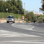 La carretera de Reus en Cambrils en el tramo donde se tiene que construir la nueva acera.