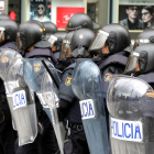 Un momento de la actuación de la Policía en la Plaza Imperial Tàrraco el 1 de octubre.