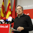 Xavier Sabaté en rueda de prensa en la sede del PSC en Tarragona este jueves.