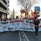 La cabecera de la manifestación contra la LOMCE este jueves en Tarragona.