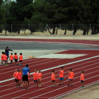 Niños que practican atletismo en una imagen de archivo.