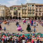 Els gegants de Reus en una ballada conjunta a la plaça del Mercadal.