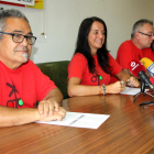 Los cuatro portavoces de la plataforma Trenes Dignos en rueda de prensa en la sede de CCOO, en Tortosa. Imagen del 15 de septiembre de 2016