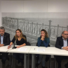 Els portaveus dels grups municipals d'ERC, Partit Demòcrata, CUP i Units per Avançar (UpA) a Tarragona, Pau Ricomà, Cristina Guzmán, Laia Estrada i Josep M. Prats, respectivament, en roda de premsa.