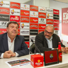 El president del CF Reus, Xavier Llastarri, i el conseller delegat, Joan Oliver, en la presentació de la campanya 'La Segona, a l'Estadi'.