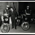 L'agent, que va formar part del cos policial durant 30 anys, amb els diversos models de motocicletes dels anys 60.