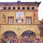 El grupo de IgersTgn en la plaza del Ayuntamiento de Horta de Sant Joan.