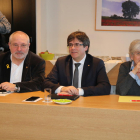 Imatge d'arxiu de Puigdemont, Puig i Ponsatí en una reunió de JxCat a Brussel·les.