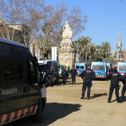 Imatge del dispositiu de seguretat dels Mossos d'Esquadra al Parc de la Ciutadella.