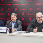 Sergi Parés, Xavier Llastari i Joan Oliver en la roda de premsa de valoració del mercat d'hivern a l'Estadi.