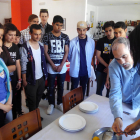 14 jóvenes hacen un curso de Servicios de Restaurante al Viver d'Empreses de l'Hospitalet de l'Infant