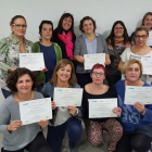 Foto de grupo de las participantes en la tercera edición del proyecto 'Cap a la feina en femení'.