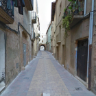 Imatge del carrer Major, nucli antic d'Alcover.