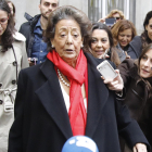 La senadora y alcaldesa de Valencia Rita Barberá atendiendo a los medios el pasado 21 de noviembre.