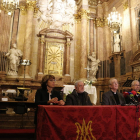 Roda de premsa a l'altar de la Cinta de la catedral de Tortosa amb Mònica Ripoll, Mossèn Josep Maria Membrado, Mossèn Josep Lluís Arín, Mossèn Josep Alanyà, i Francesc Viñes.
