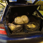 Los agentes localizaron la carga en el maletero del coche durante un control policial rutinario.