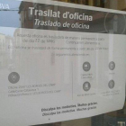 Imatge de la nota penjada a l'oficina del BBVA del municipi.