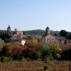 Imagen de Santes Creus, con el monasterio a la izquierda.