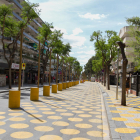 El tramo de la avenida Carles Buigas fue repitat para delimitar la zona de peatones.