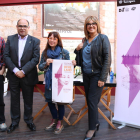 Plano general de los organizadores en la presentación del programa y el cartel de la 23ª edición del Festival Internacional de Dixieland de Tarragona, en rueda de prensa en el bar de la Tarraco Arena Plaça.