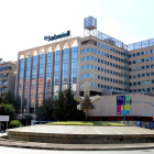 Imagen general del edificio que el Banco Sabadell tiene en Alicante y donde se ubicará la sede social de la entidad.