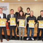 Fotografía de familia de la presentación del acontecimiento, que ha tenido lugar este martes en el Ayuntamiento de Reus.