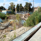 Les antigues piscines de Tortosa, on la primera excavadora ha començat a treballar per construir-hi el nou complex d'aigües.