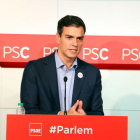 Plano medio del secretario general del PSOE, Pedro Sánchez, en rueda de prensa el 9 de octubre del 2017.
