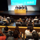 El presidente de la Diputació, Josep Poblet, durante la rueda de prensa celebrada ayer en Tarragona.