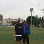 El jove reusenc, amb Wu Zhi, entrenador a la Xina.