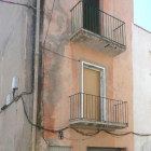 Imatge de la façana del número 1 del carrer Gavarres.