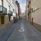 Imagen de la calle Sant Francesc de Valls, donde se localizó y detuvo al ladrón.